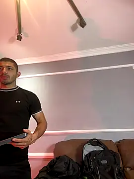 Snapshot of ArturoCardona_ chatting on October 22, 2025, 1:00 pm ArturoCardona online show from October 22, 2025, 1:00 pm