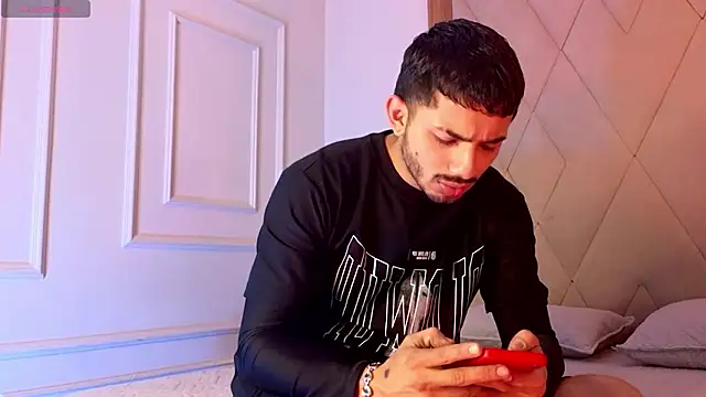 ArturoCardona  online show from January 17, 2026, 2:16 am