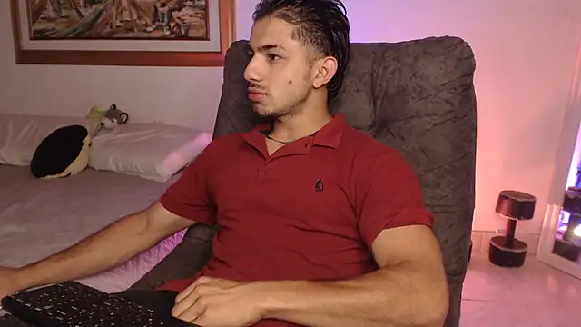 ArturoCardona  online show from March 18, 2026, 10:46 pm