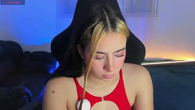 Snapshot of Aishelyng chatting on September 21, 2025, 1:29 am Aishelyng online show from September 21, 2025, 1:29 am