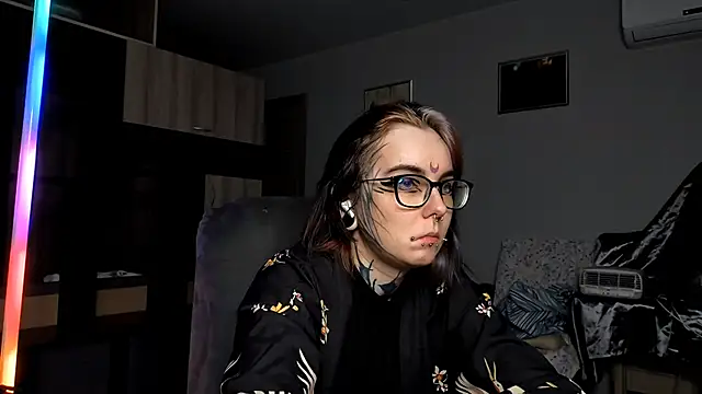 HighelikeGirl online show from October 9, 2025, 10:57 am