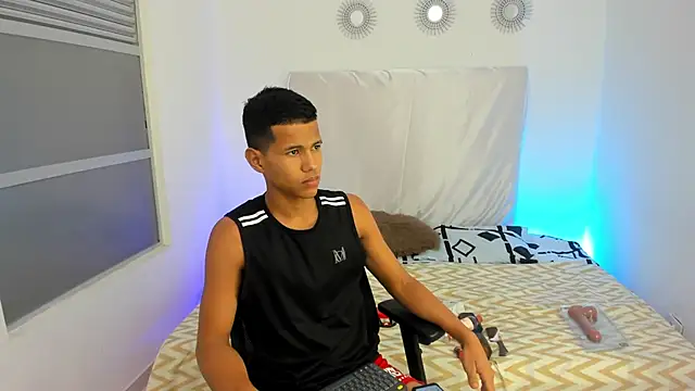 KingStark  online show from September 28, 2025, 11:48 am