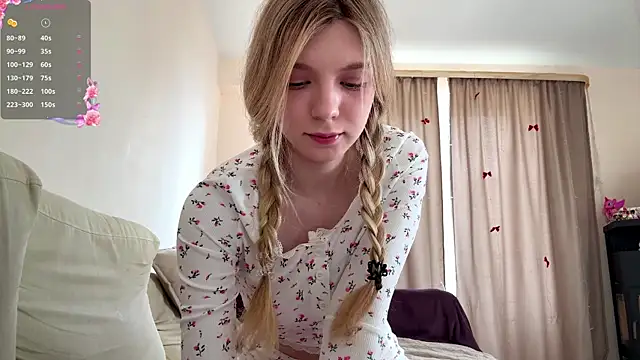 FruityXo online show from April 13, 2026, 11:59 am