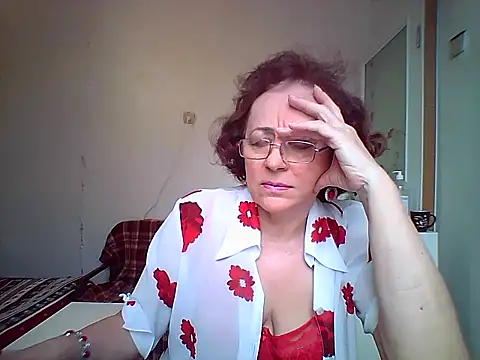 Snapshot of Julia54391 chatting on November 4, 2025, 8:24 am Julia54391 online show from November 4, 2025, 8:24 am