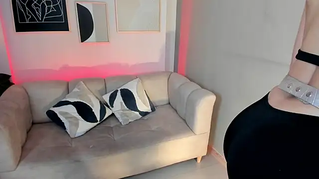 Snapshot of marie_bass chatting on February 9, 2026, 1:15 pm marie bass online show from February 9, 2026, 1:15 pm