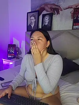 BellaRoux1 online show from October 23, 2025, 11:53 am