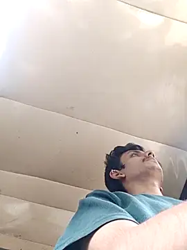 yung cplz online show from September 12, 2025, 11:21 am