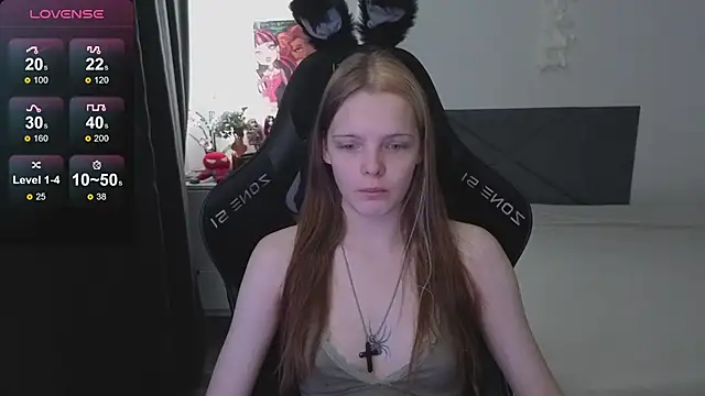 Snapshot of Luna_Navy chatting on September 24, 2025, 9:12 am Luna Navy online show from September 24, 2025, 9:12 am