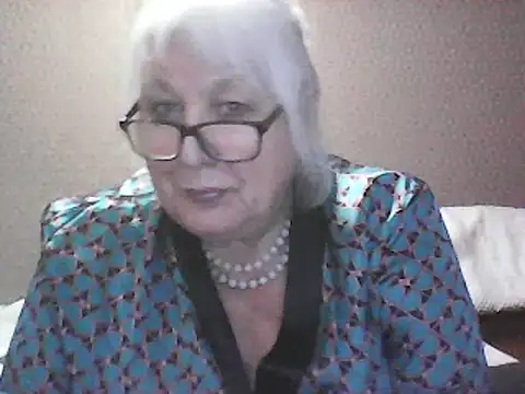 Alexia64231 online show from September 19, 2025, 2:51 pm