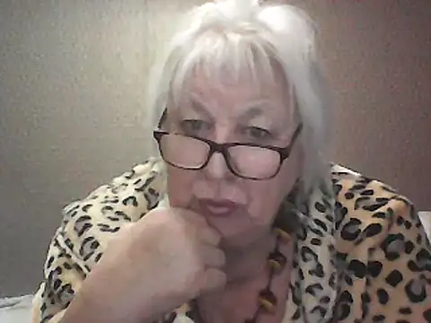 Alexia64231 online show from September 22, 2025, 3:30 am