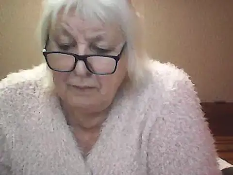 Alexia64231 online show from October 5, 2025, 4:49 pm