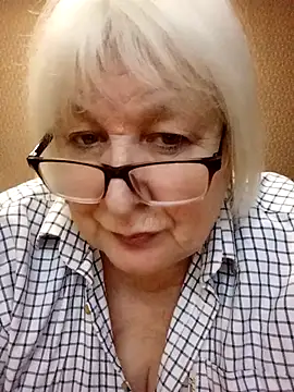 Alexia64231 online show from November 25, 2025, 4:01 am