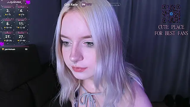 godlikegirlyy online show from March 4, 2026, 3:18 pm