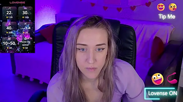 Snapshot of Free_Harmony chatting on October 19, 2025, 8:20 pm Free Harmony online show from October 19, 2025, 8:20 pm