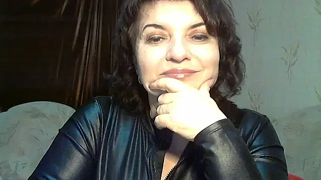 Snapshot of LedyNika chatting on October 22, 2025, 6:18 pm LedyNika online show from October 22, 2025, 6:18 pm