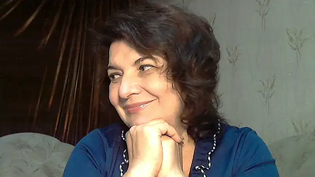 Snapshot of LedyNika chatting on October 30, 2025, 8:42 pm LedyNika online show from October 30, 2025, 8:42 pm