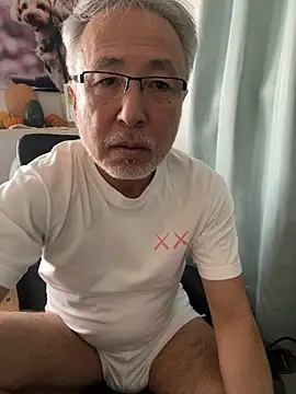 gholly2007 online show from November 19, 2025, 2:11 am