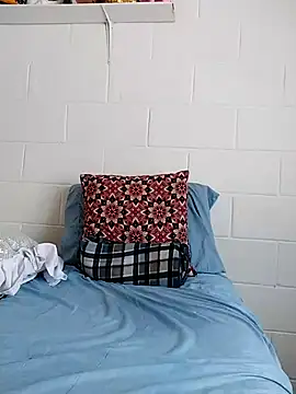 oxxy jean online show from February 26, 2026, 1:21 pm