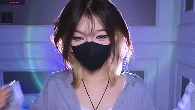      Panda      online show from May 27, 2026, 2:52 am