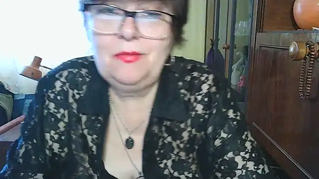 VeronicaGold511 online show from May 20, 2026, 7:14 am