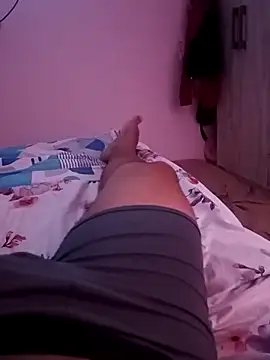 Snapshot of reyes10m123 chatting on March 21, 2026, 3:44 am reyes10m123 online show from March 21, 2026, 3:44 am