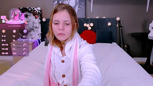 Snapshot of Enrujuvu_Vanpaia chatting on September 12, 2025, 8:31 pm Enrujuvu Vanpaia online show from September 12, 2025, 8:31 pm