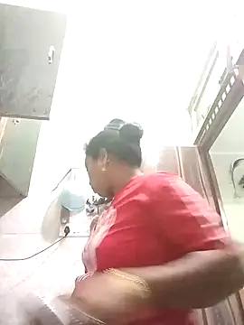 Snapshot of Cute-Janvi20 chatting on October 22, 2025, 8:14 am Cute-Janvi20 online show from October 22, 2025, 8:14 am