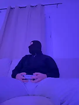 Snapshot of HommeSecret- chatting on November 16, 2025, 6:46 pm HommeSecret- online show from November 16, 2025, 6:46 pm