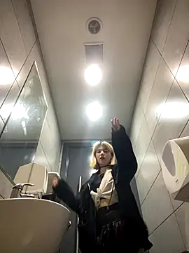 Snapshot of Cherry___Blossom chatting on September 20, 2025, 10:05 am Cherry Blossom online show from September 20, 2025, 10:05 am