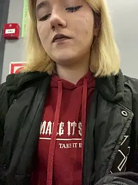 Snapshot of Cherry___Blossom chatting on September 26, 2025, 11:03 am Cherry Blossom online show from September 26, 2025, 11:03 am