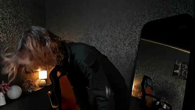 Anjela Botton online show from March 9, 2026, 6:34 pm