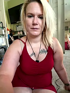 Snapshot of RhondaRump chatting on September 25, 2025, 2:10 pm RhondaRump online show from September 25, 2025, 2:10 pm