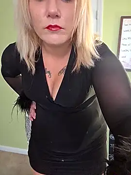 Snapshot of RhondaRump chatting on October 27, 2025, 2:21 pm RhondaRump online show from October 27, 2025, 2:21 pm