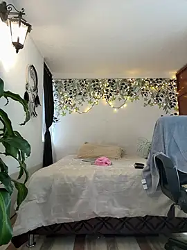 Oliver 11Ed online show from March 30, 2026, 10:44 pm