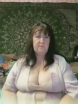 CrystalLime6411 online show from June 2, 2026, 4:53 pm