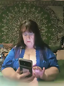 CrystalLime6411 online show from June 3, 2026, 4:34 pm