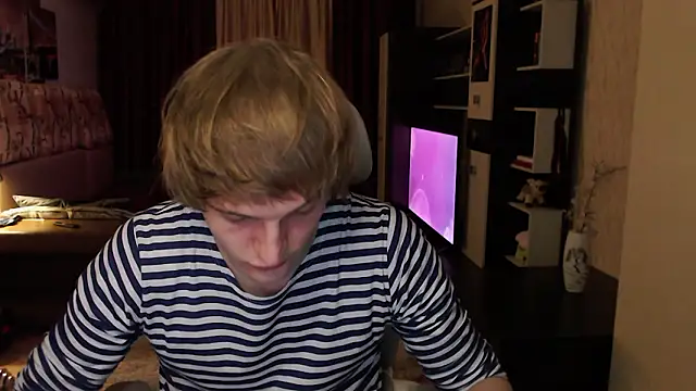 Playersuperstar online show from March 18, 2026, 6:33 pm