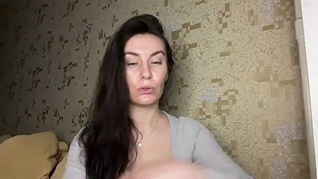 KatalinaQE online show from February 2, 2026, 4:55 am