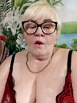 VioletSweet5566 online show from March 18, 2026, 7:28 pm