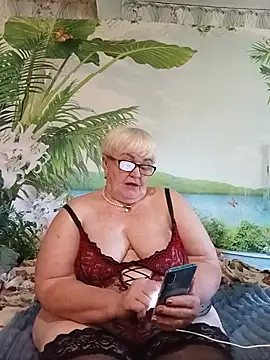 Snapshot of VioletSweet5566 chatting on July 4, 2026, 6:52 am VioletSweet5566 online show from July 4, 2026, 6:52 am