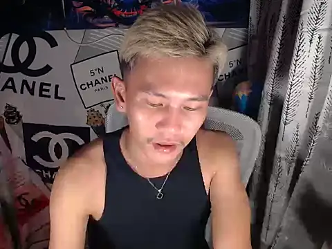 RalfAsian25 online show from April 21, 2026, 7:17 pm