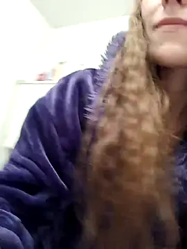 Wonderland97 online show from December 18, 2025, 4:40 am