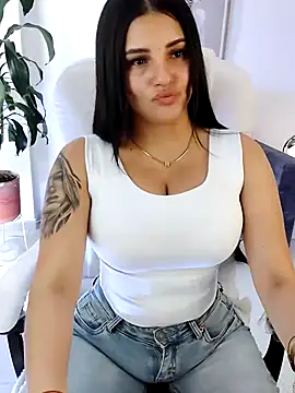 Julieta92  online show from February 4, 2026, 5:41 pm