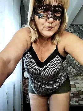 Snapshot of AliceGold5231 chatting on June 25, 2026, 5:34 am AliceGold5231 online show from June 25, 2026, 5:34 am