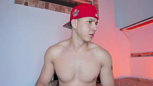 Snapshot of max_valiant1 chatting on September 24, 2025, 12:36 am max valiant1 online show from September 24, 2025, 12:36 am