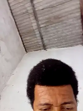 Snapshot of moreno25centimetro chatting on February 14, 2026, 2:47 pm moreno25centimetro online show from February 14, 2026, 2:47 pm