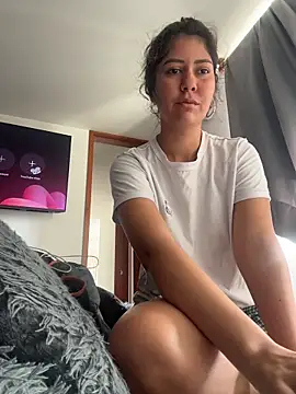 Snapshot of miss_silvia chatting on November 6, 2025, 3:24 pm miss silvia online show from November 6, 2025, 3:24 pm