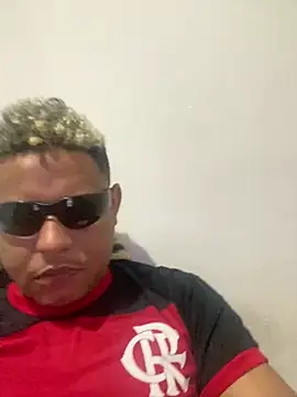 Nillsobluyy online show from December 19, 2025, 1:29 pm