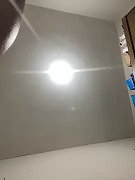 Nillsobluyy online show from December 20, 2025, 5:20 pm