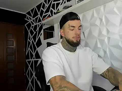 Snapshot of Chrisjordan66 chatting on October 22, 2025, 6:24 am Chrisjordan66 online show from October 22, 2025, 6:24 am